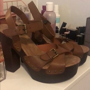 Retro brown Platform Heels size 9